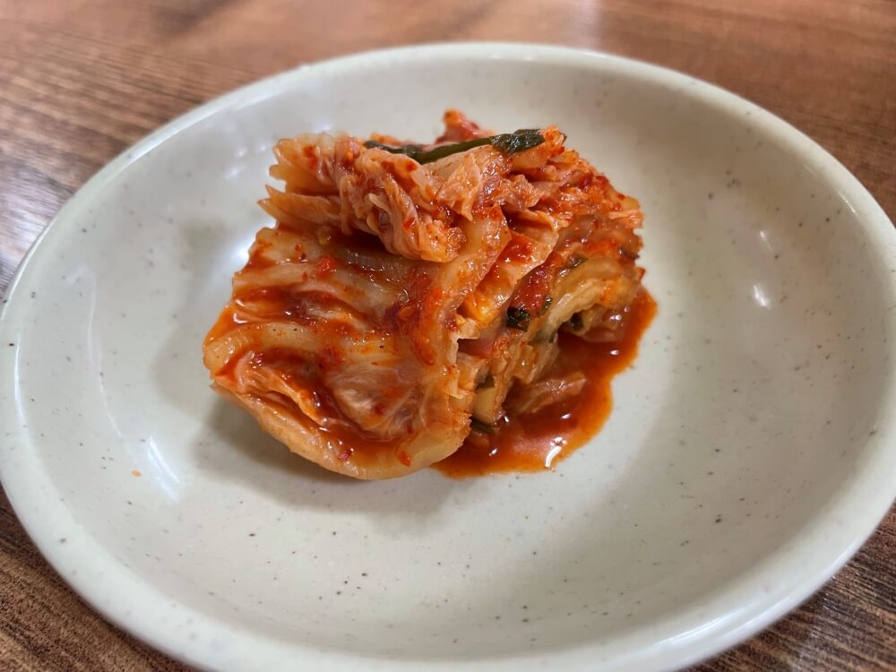 춘천-식객-허영만의-백반기행-신흥막국수-기본찬-배추김치