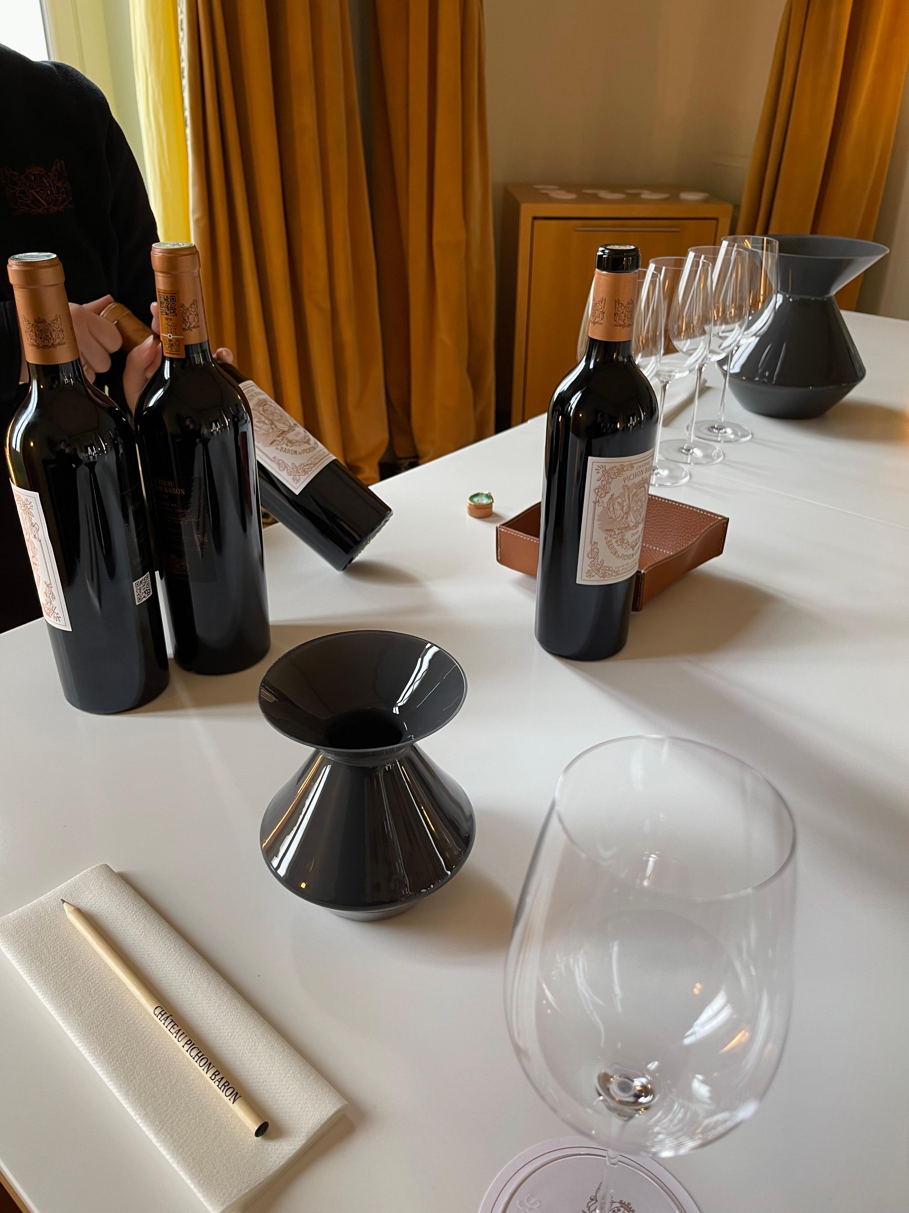 Château Pichon Baron 테이스팅 세션 와인 준비