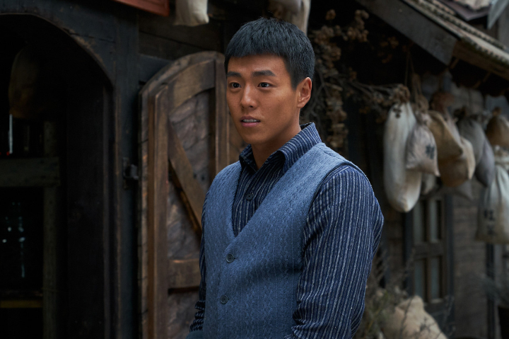 박진주를향해웃고있는이현우