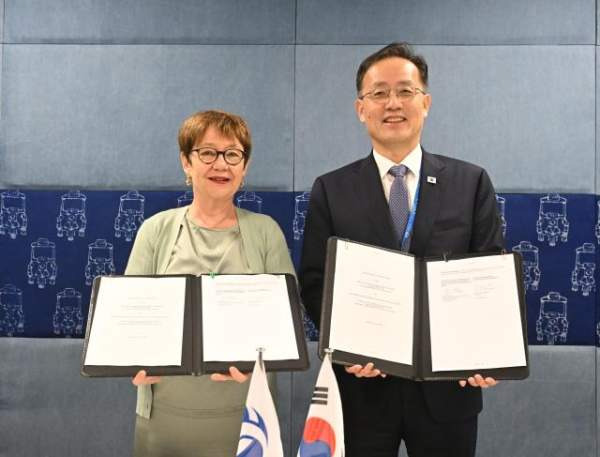 이형일 부총리 면담 총정리|11차례 릴레이 외교·한국 경제성장률 3.3%·국가신용등급·양극화 완화 정책