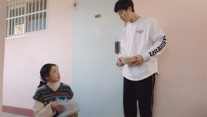 이-구역의-미친X-스틸컷13