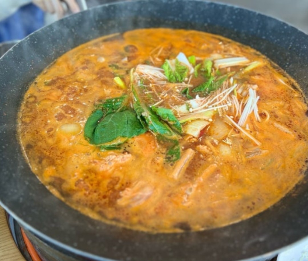 생생정보 결정적한수 솥뚜껑닭볶음탕! 위치 및 가격 정보(2026년 3월 13일 금요일 방송)