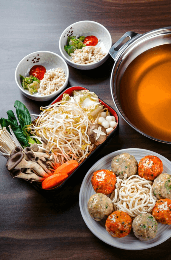 생방송투데이 수원 행운만두칼국수, 굴림만두전골 가성비 맛집