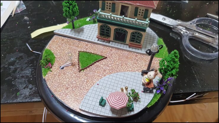 조금씩-완성되는-미니어처하우스