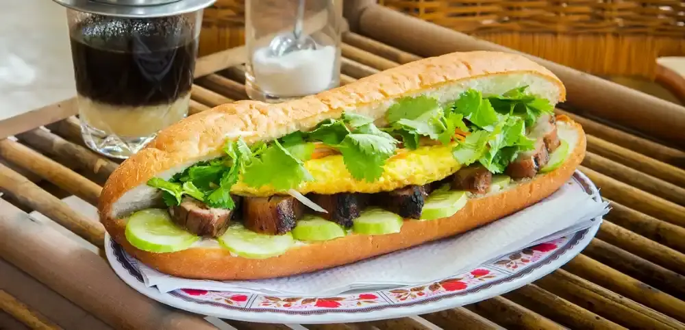 Banh Mi Op La