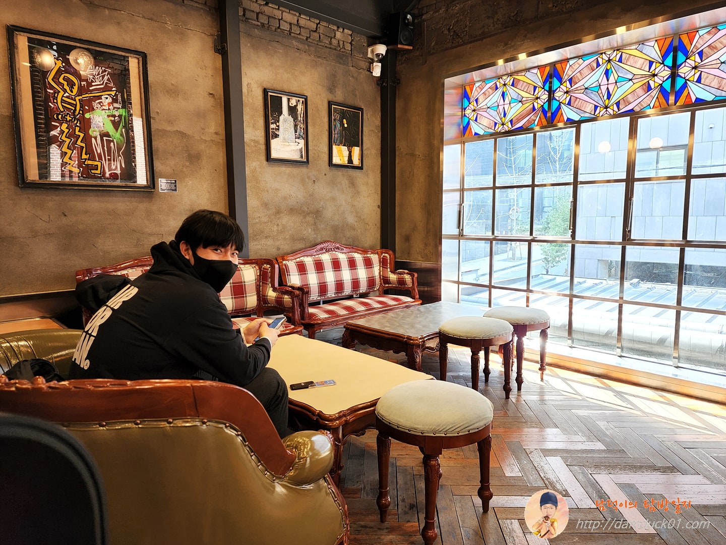 2층 포토존 같은 공간