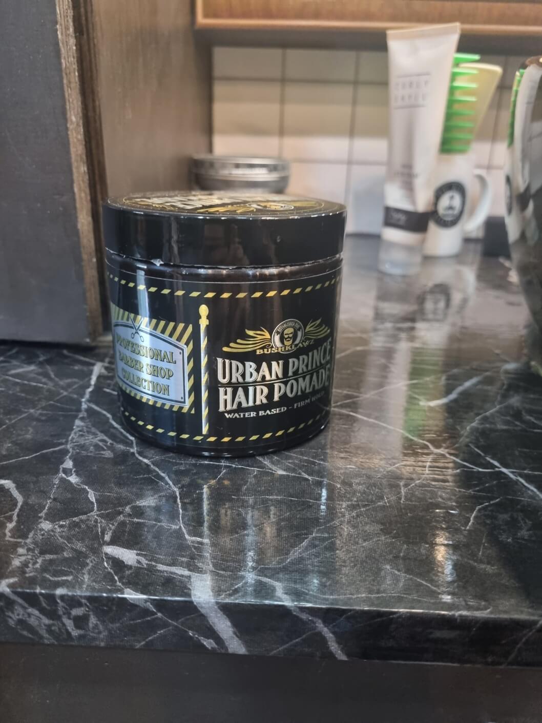 더킹바버샵 동탄점 포마드 스타일 제품 부시클로스