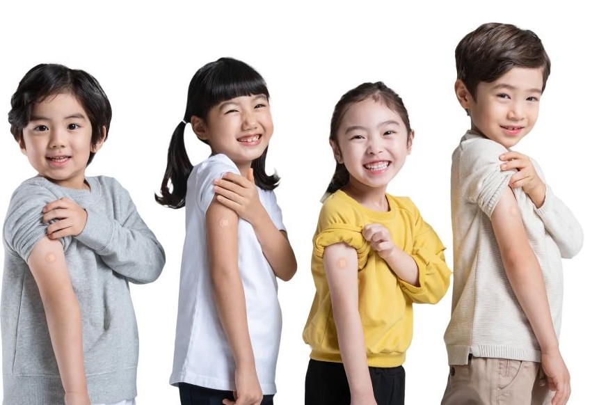 아이들이 독감 맞은 사진