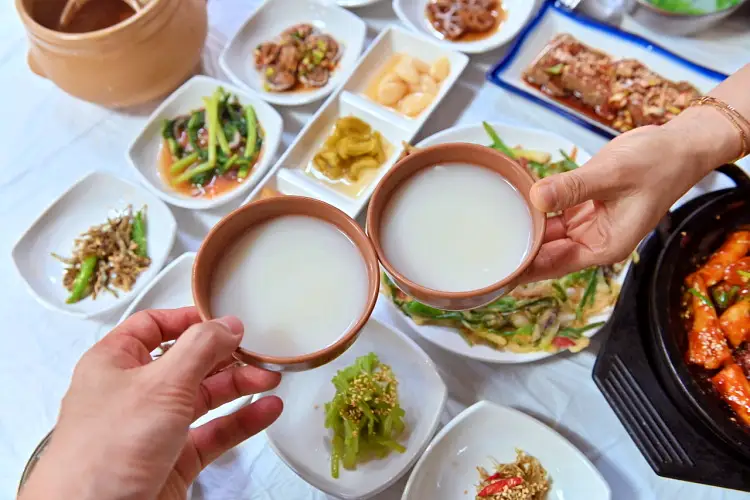 이맛에 살지 섬진강 1급수 계곡의 맛 참계탕, 은어회, 은어구이, 은어찜 하동 쌍계사 맛집 안내