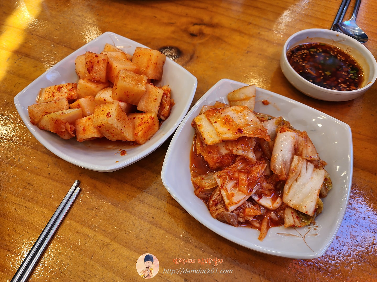 장비빔국수와 굴국밥보쌈 반찬