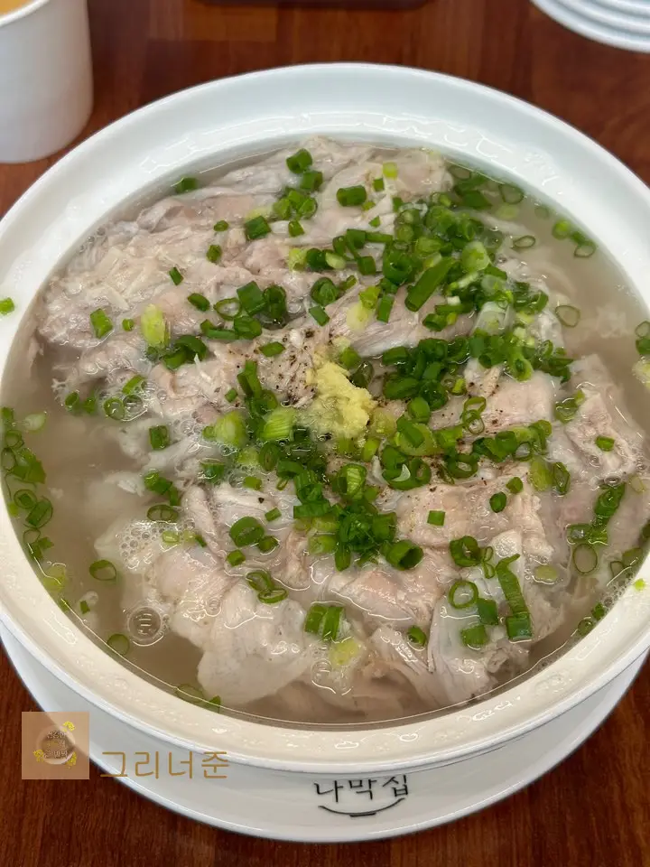 부산-용호동-나막집-특-돼지곰탕