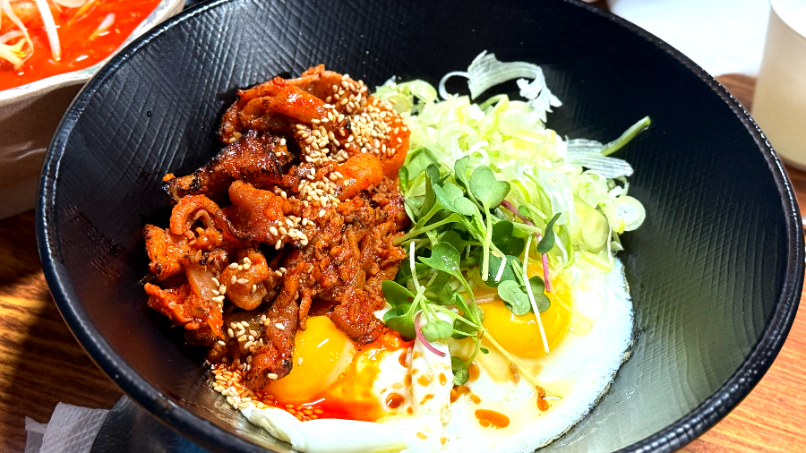 교동짬뽕 파밥 구성, 파.간장.참기름,반숙계란후라이