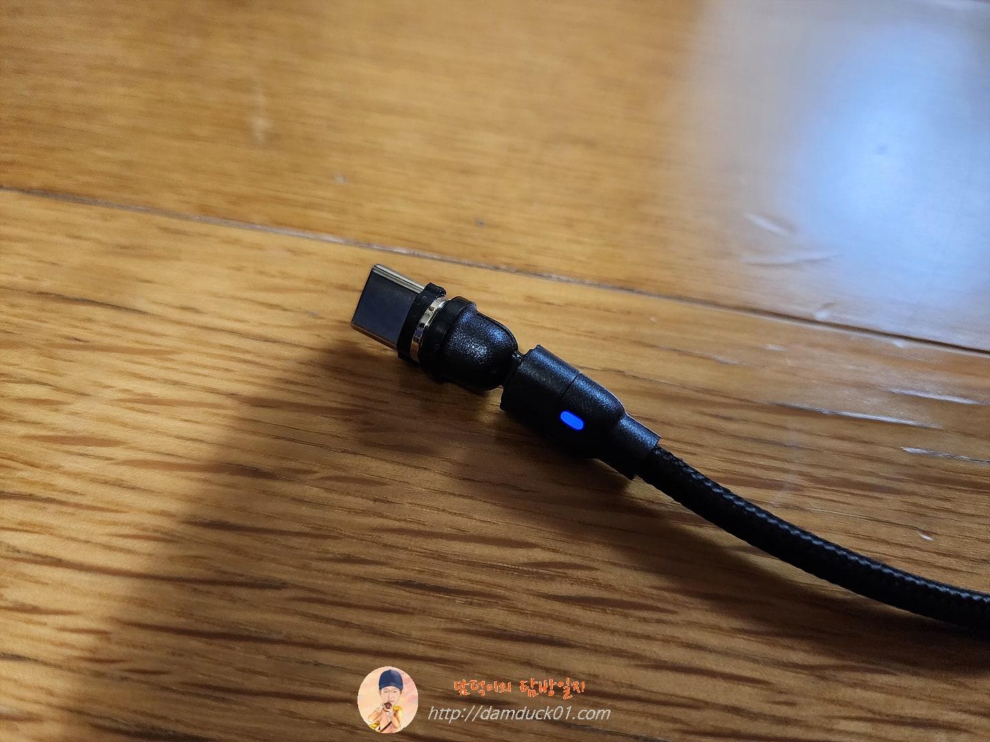 540도 자기 흡입 데이터 라인 360도 블라인드 흡입 원형 자기 충전 라인 3 in 1 곡선, 안드로이드 유형-C