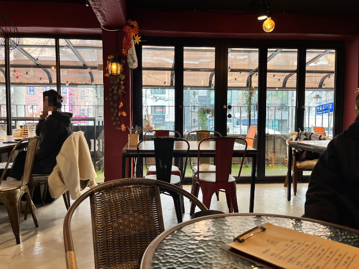 옥탑버거 내부 모습 2