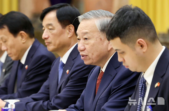 한-베트남 협력 강화 선포! 2026 정상회담 성과 총정리: 원전&middot;고속철&middot;1500억 달러 교역 목표