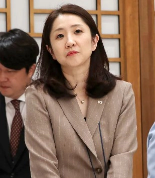 김수경 프로필 나이 고향 학력 재산 경력