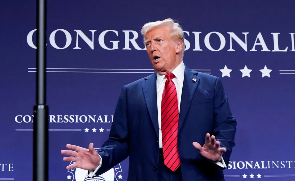 트럼프 관세 관련 이미지