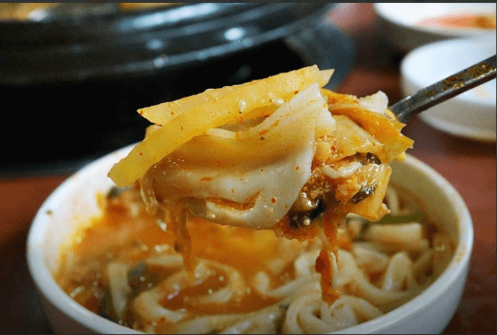 생생정보통 반반손만두전골 일산 맛집