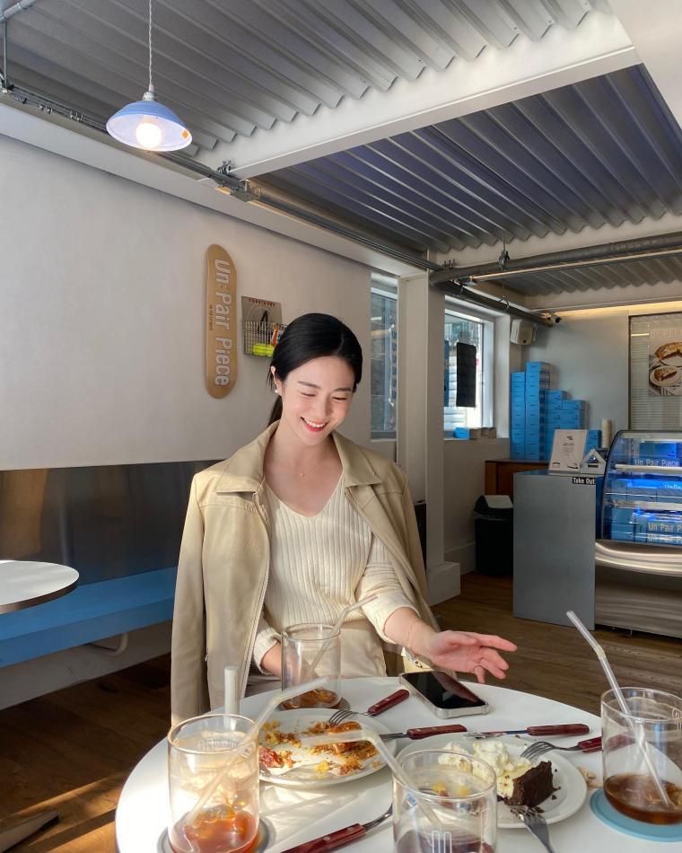 박현실 기상캐스터의 일상생활, 프로필