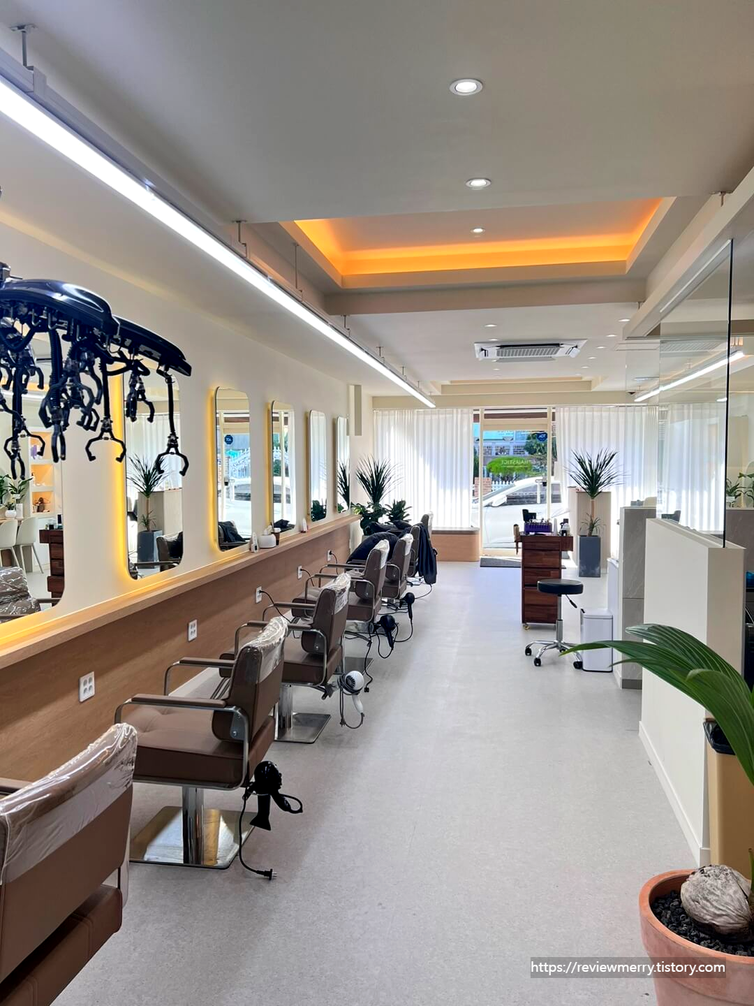 미용실 의자 사진