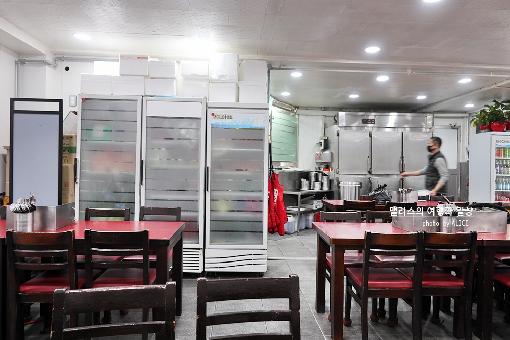 부산 남포, 돌고래 순두부, 여전히 가성비 좋고 인기 많은 작은 식당.