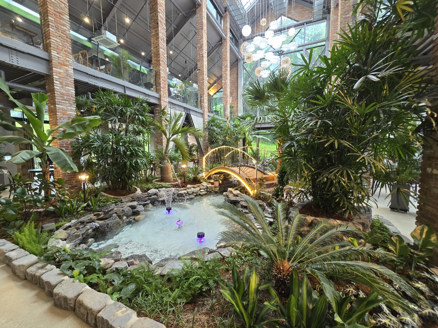 1층에서 눈에띄는 조경