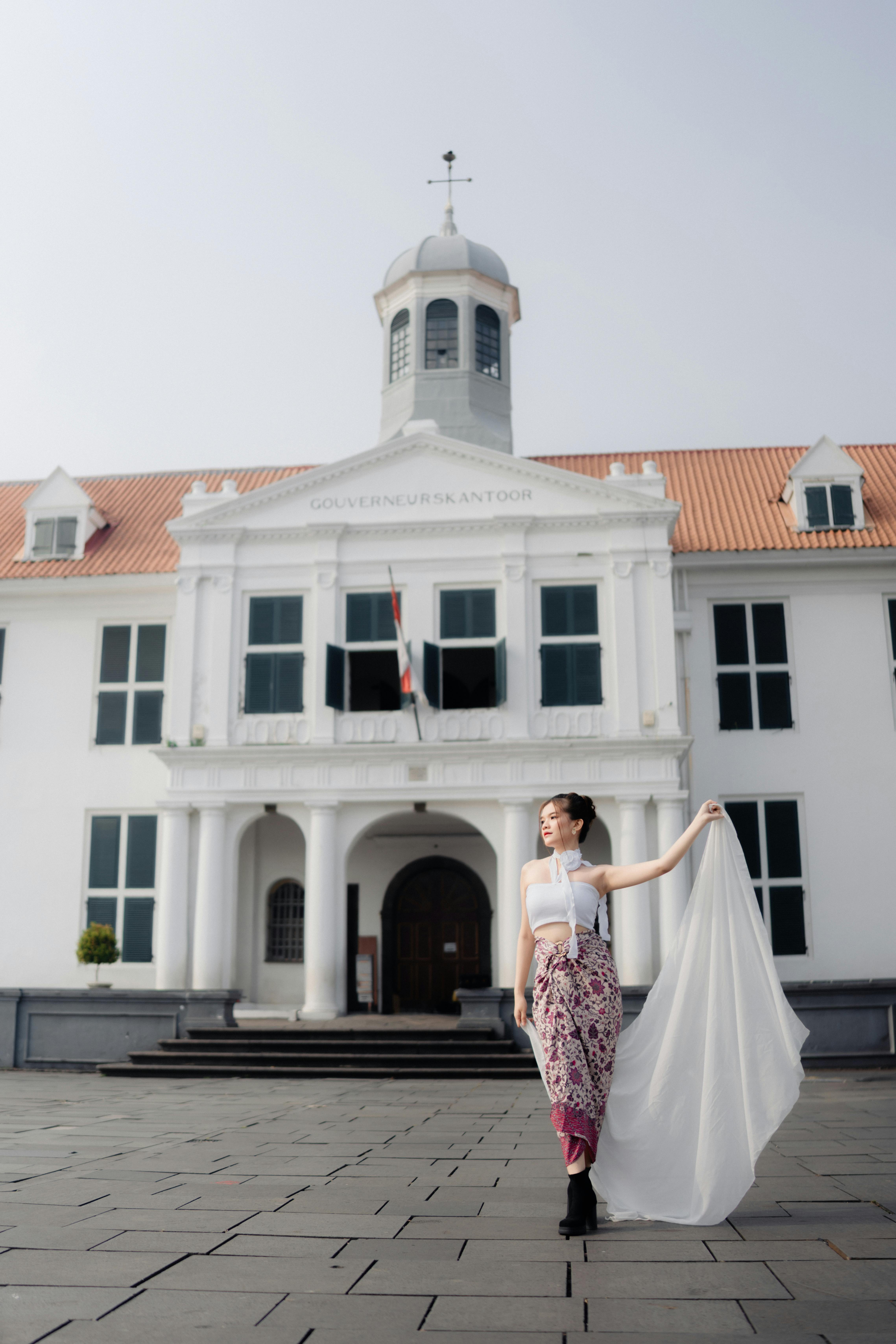 "현대백화점 고객센터 총정리: 카드, VOC, 분실물센터 등 모든 정보!"