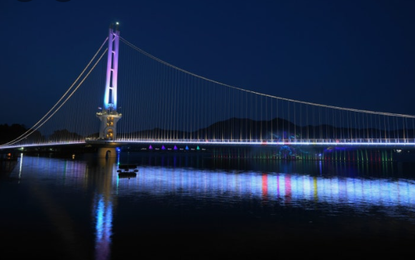 예당호 출렁다리 야경