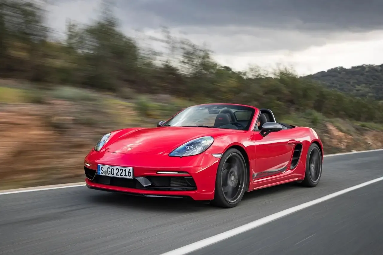 저렴한 오픈카 7위 : 포르쉐 박스터