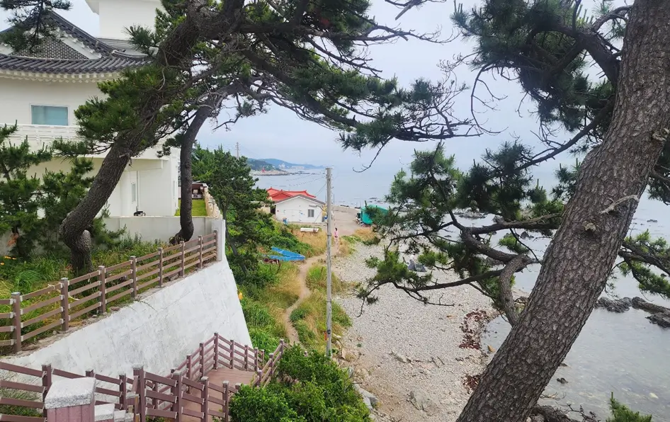 송대말-등대-계단