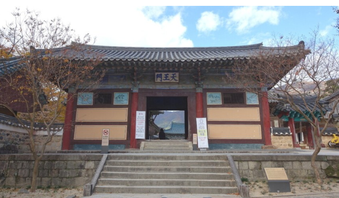 경상남도 양산 통도사 천왕문