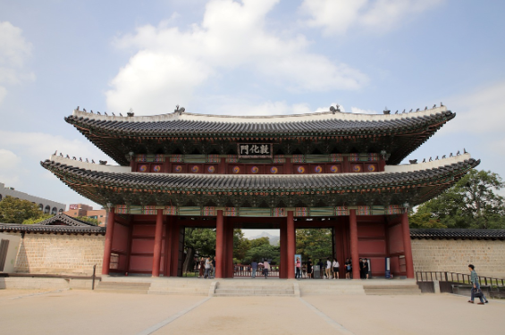 사라져가는 유산을 되살리는 사람들: 문화재 복원사의 세계