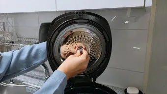 밥솥 세척 고무패킹 스팀캡 취사냄새 보온관리 요령_8