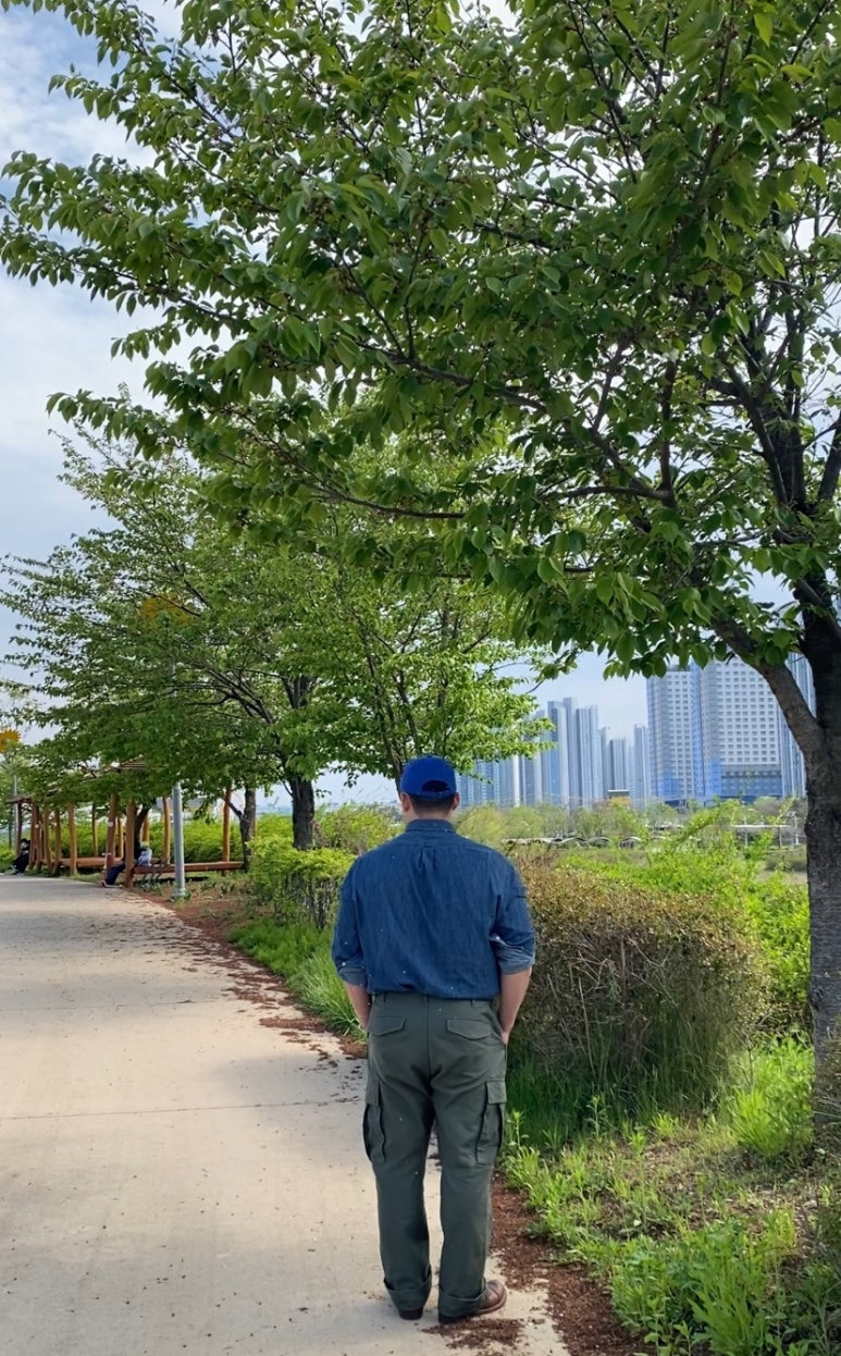 데일리룩(2025. 5. 2.)오픈 에티튜드 볼캡, 폴로랄프로렌 코튼 샴브레이 청자켓, 무신사 무신사스탠다드 브리티쉬 아미 카고 팬츠, 레드윙 아이언레인저 앰버하니스, 카시오 실버