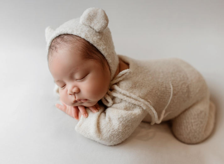 영유아가 잠들어 있는 사진