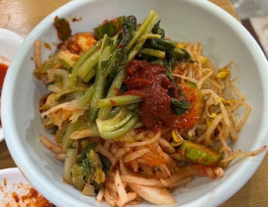 동네한바퀴-성동구-쭈꾸미불백-고향식당-최고령셰프