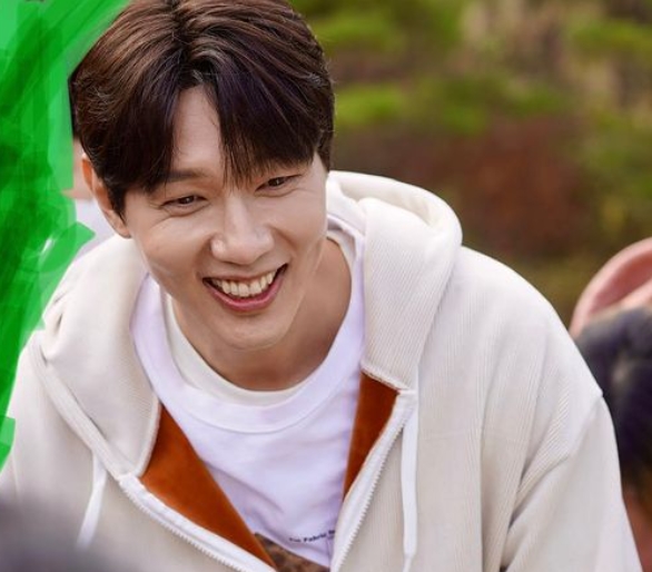 지현우 웃음