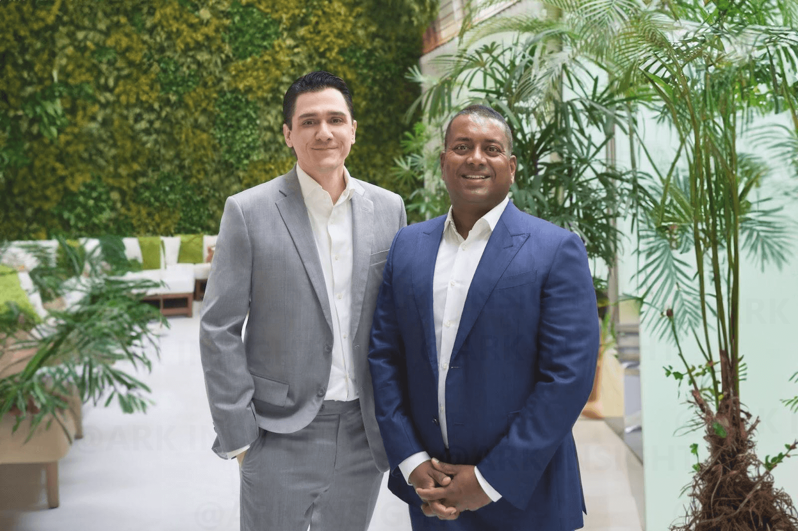 카스트 공동 창립자