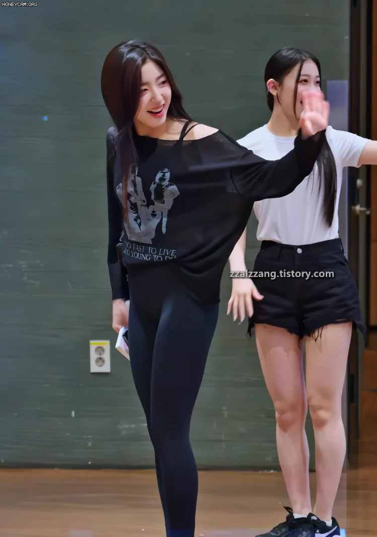 트리플에스 박소현 레깅스 움짤 2