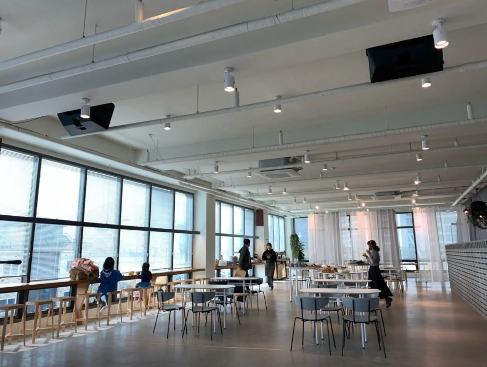 스페이스작-매장내부