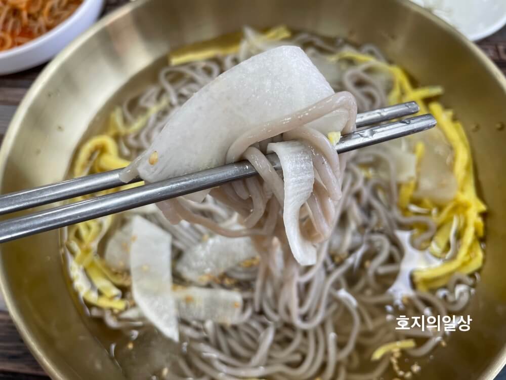 제주 메밀밭에 가시리 - 아삭하고 개운한 무절임