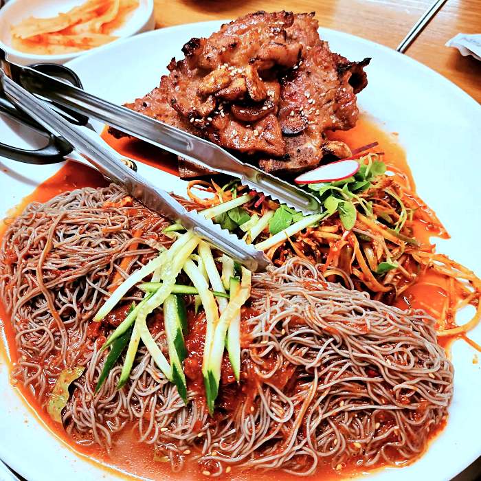 나혼산, 나혼자 산다 목포 산낙지 한 마리 통째, 매콤한 소갈비 비빔 냉면 맛집