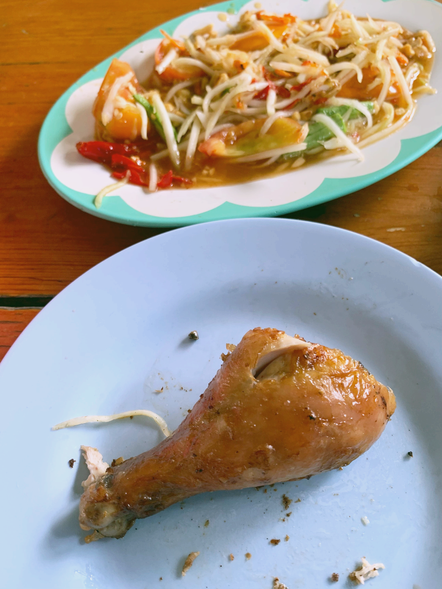 치앙마이 치킨 맛집 추천 님만 로컬 맛집 까이앙청더이 vs 위치안부리 비교 리뷰