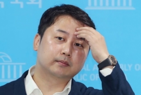 정연욱 프로필 나이 고향 학력 경력 | 정연욱 동아일보 기자 부산 수영구 공천 이유