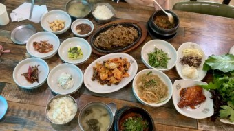 우렁이강된장쌈밥