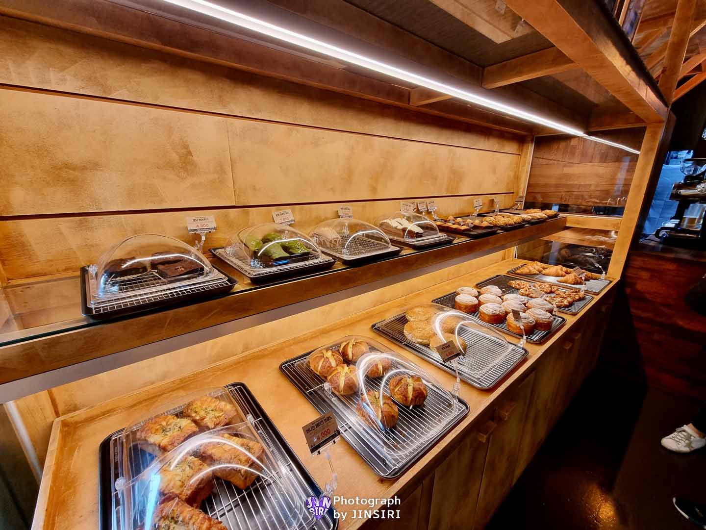 ๊นํฌ ์์ด ๋ณตํฉ๋ฌธํ๊ณต๊ฐ ๋ํ ๋ธ๋ฐ์น ๋ฒ ์ด์ปค๋ฆฌ ์นดํ 55๊ฐค๋ฐ