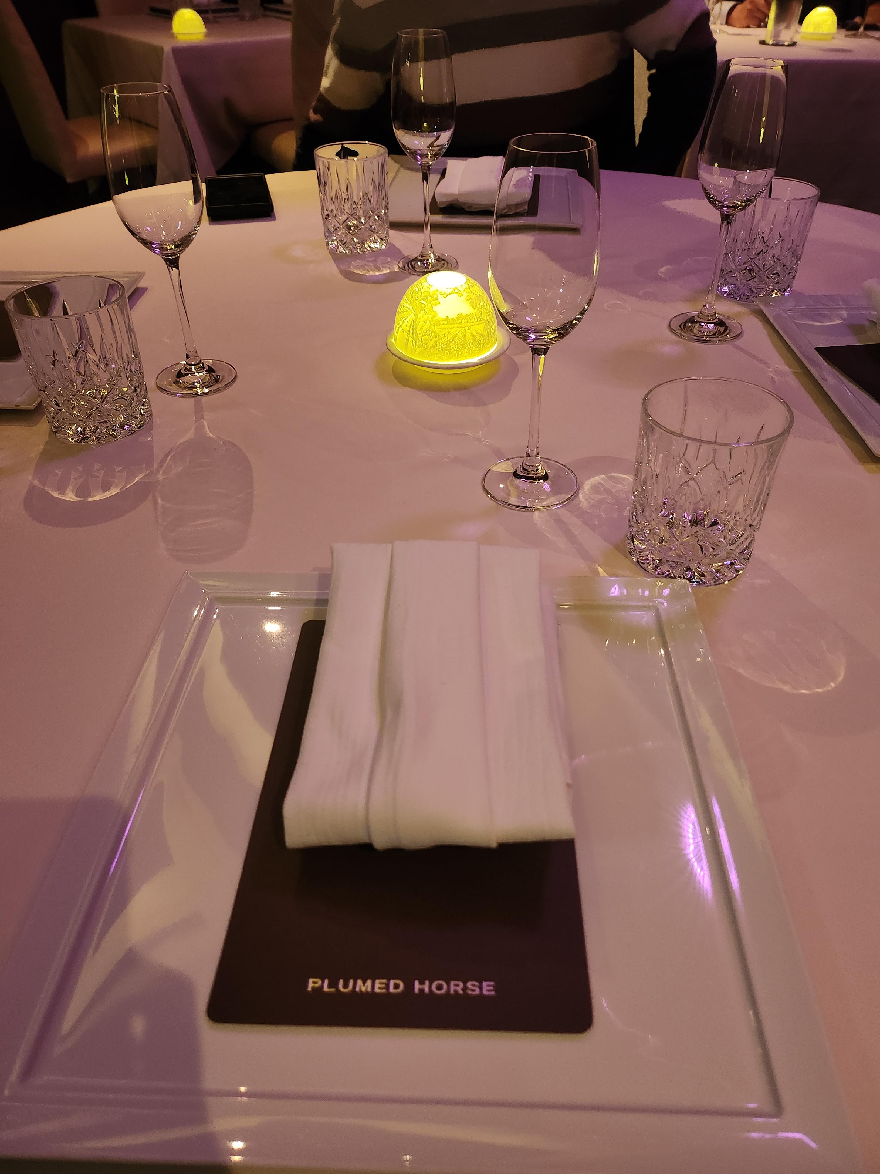 플럼드 홀스 레스토랑