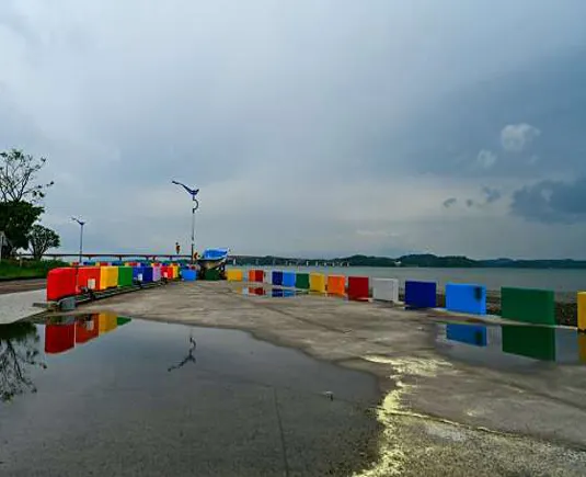 사천 무지개빛 해안도로