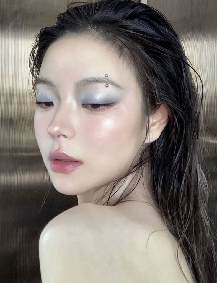 블루 코어 메이크업 예시