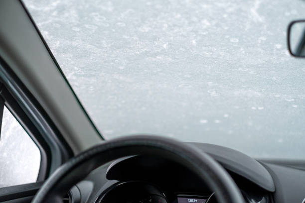 눈으로-인해-앞이-보이지-않는-차